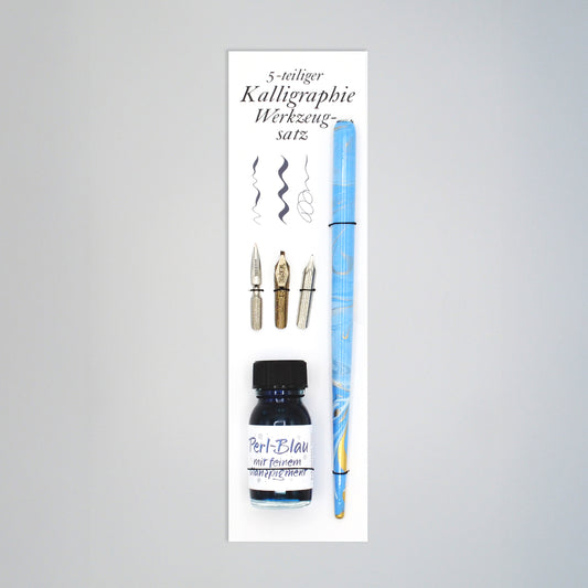 5-teiliges Kalligrafie-Set Perl-Blau mit Glanz, Tintenflasche,  marmorierter Federhalter, je eine Bandzugfeder, Spitzfeder, Pfannenfeder, auf Karte mit innseitiger Anleitung