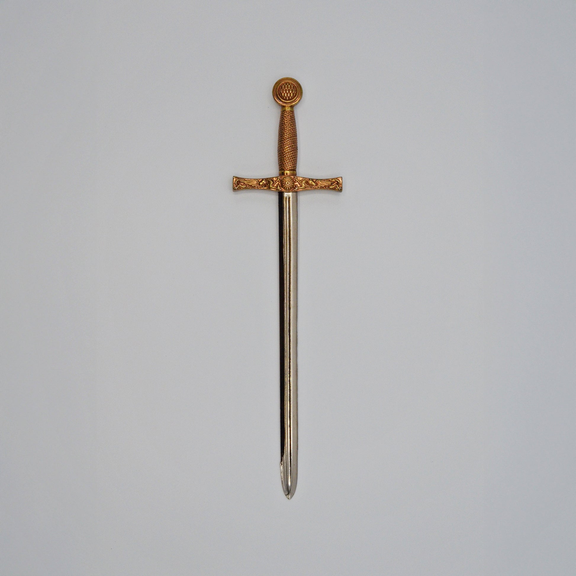 Brieföffner Excalibur im schlichten Design, goldener Griff