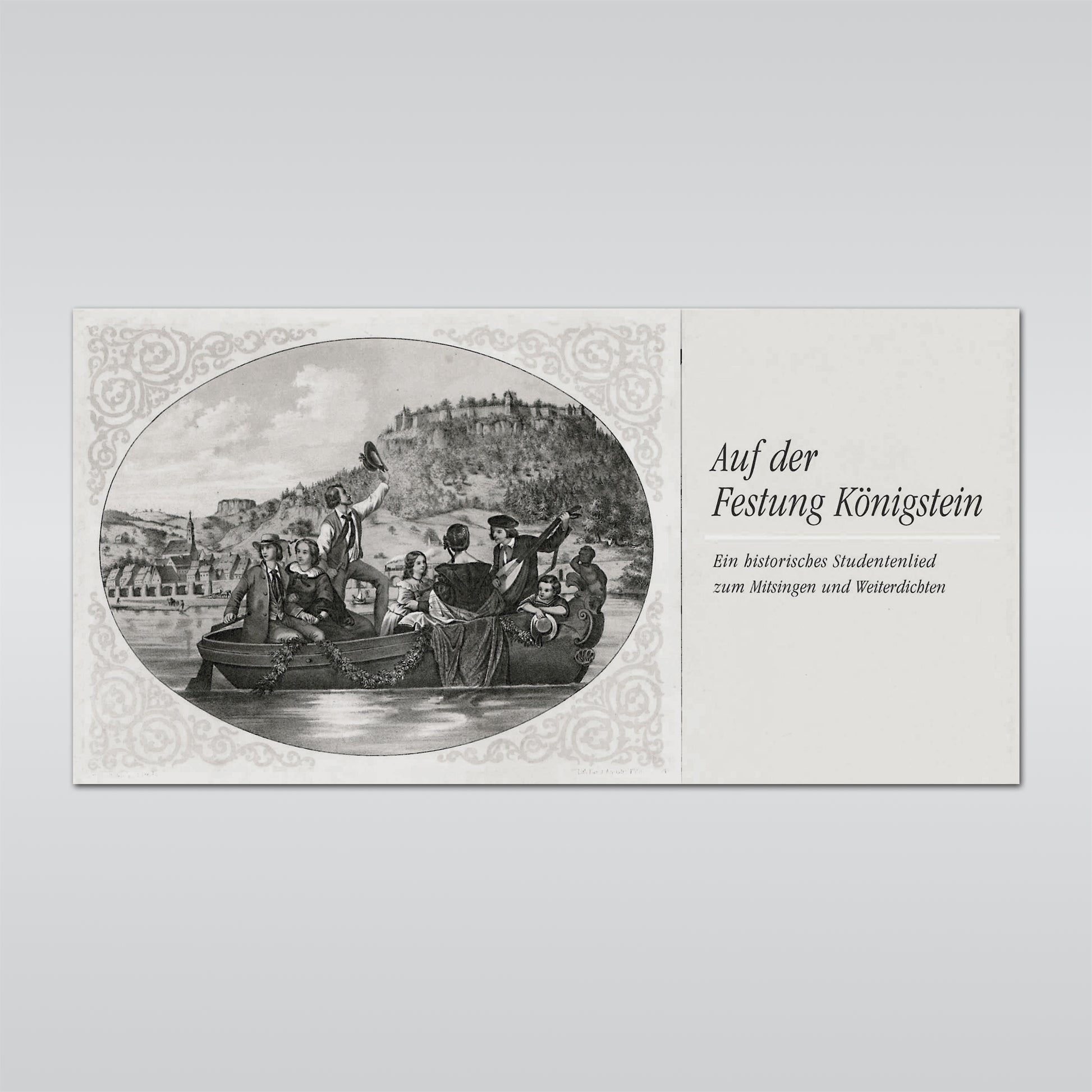Klappkarte, historisches Bild mit 7 Personen in Boot auf Elbe, einer spielt Klampfe einer singt, im Hintergrund Stadt Königstein, dahinter Festung Königstein